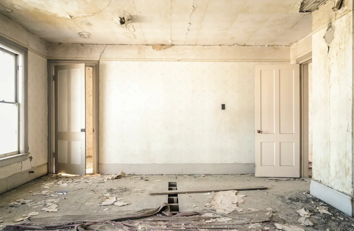 Waste disposal crew managing a cleanout project in Swartz